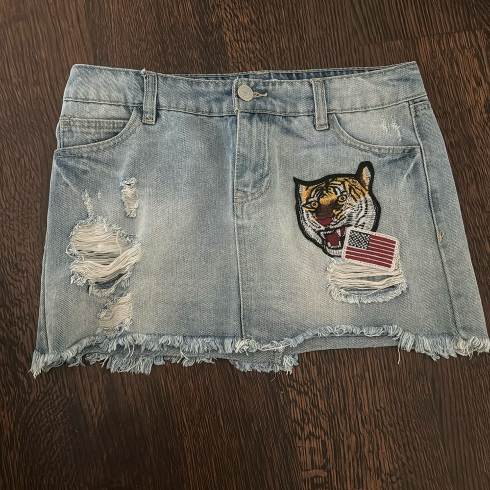 Charlotte Russe Refuge tiger, patch denim skirt